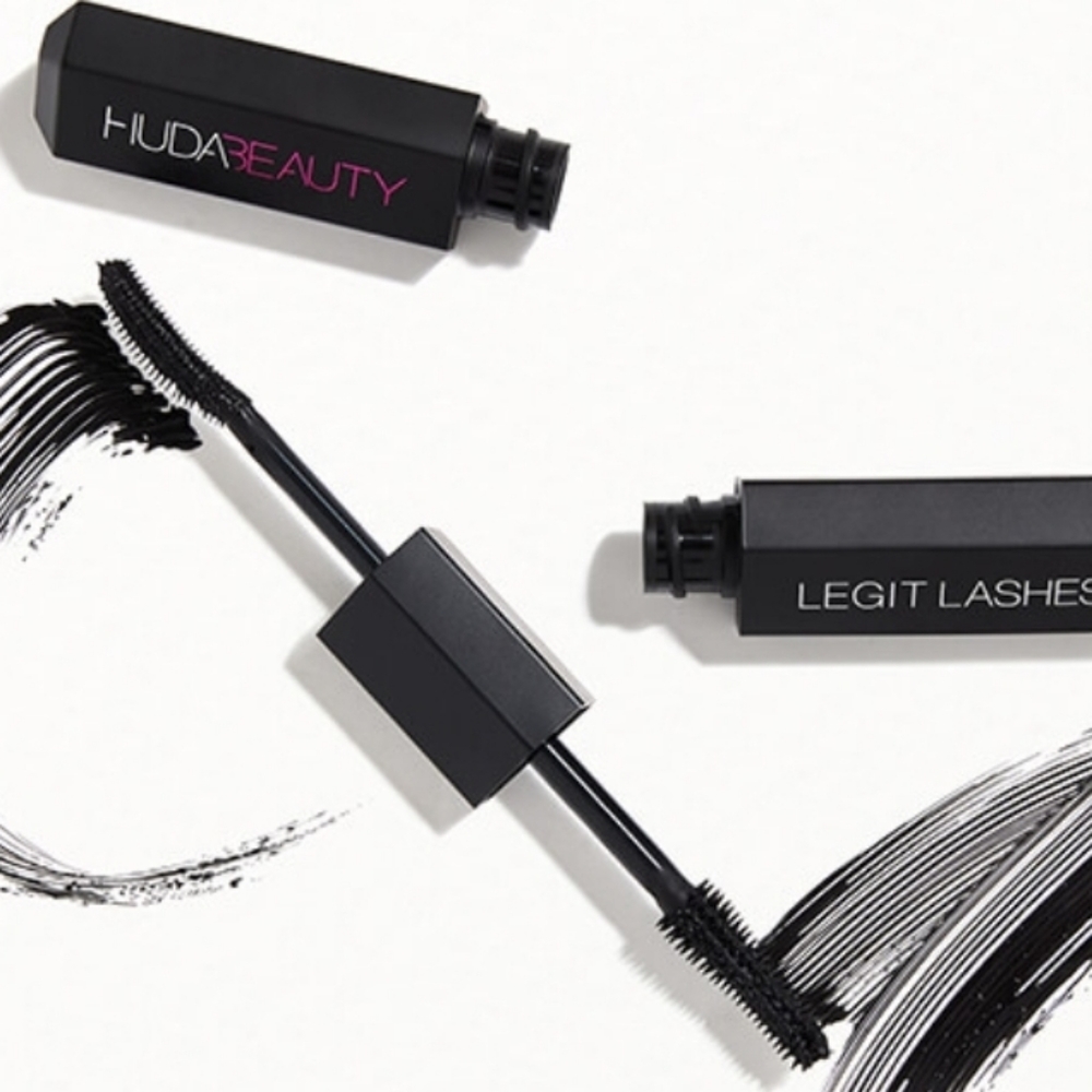 SOLD HUDA BEAUTYLegit Lashes in Vanta Black
